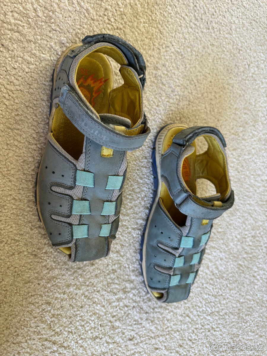 Celokožené sandály zn.D.D.step vel.36,