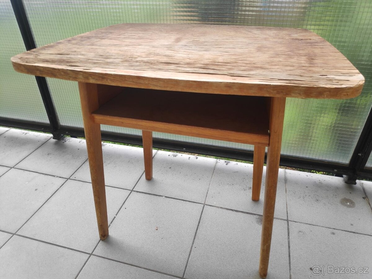 RETRO: Starý TV stolek Jitona, styl BRUSEL, k renovaci