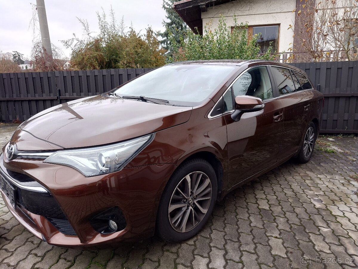 TOYOTA AVENSIS