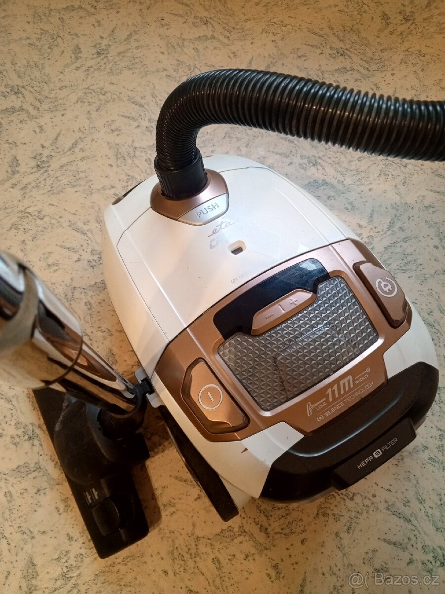 Vysavač Eta Canto