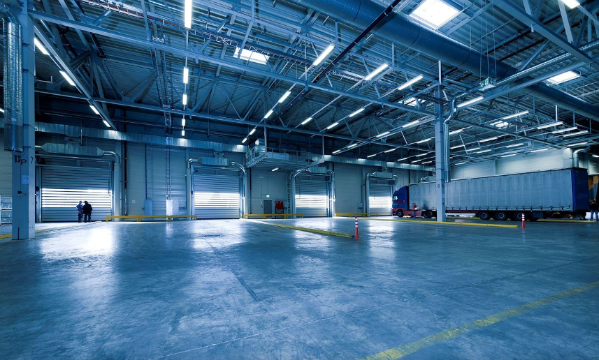 Neveřejná nabídka komerčního areálu 5000 m2