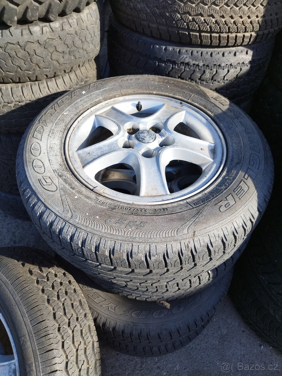 Hyundai santa fe orig.alu kola R16