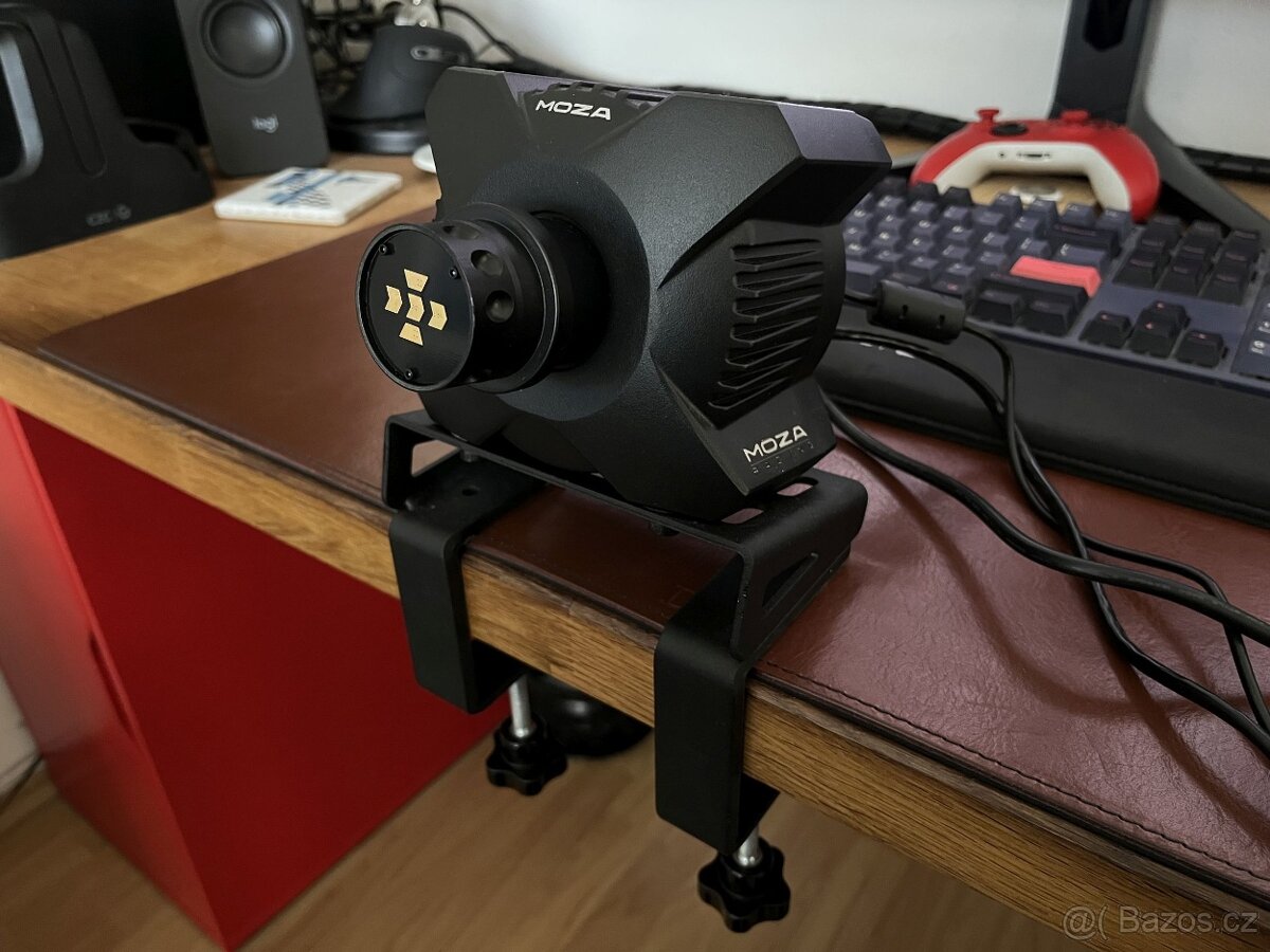 Moza R3 wheel base - volantová základna (možná i s pedály)