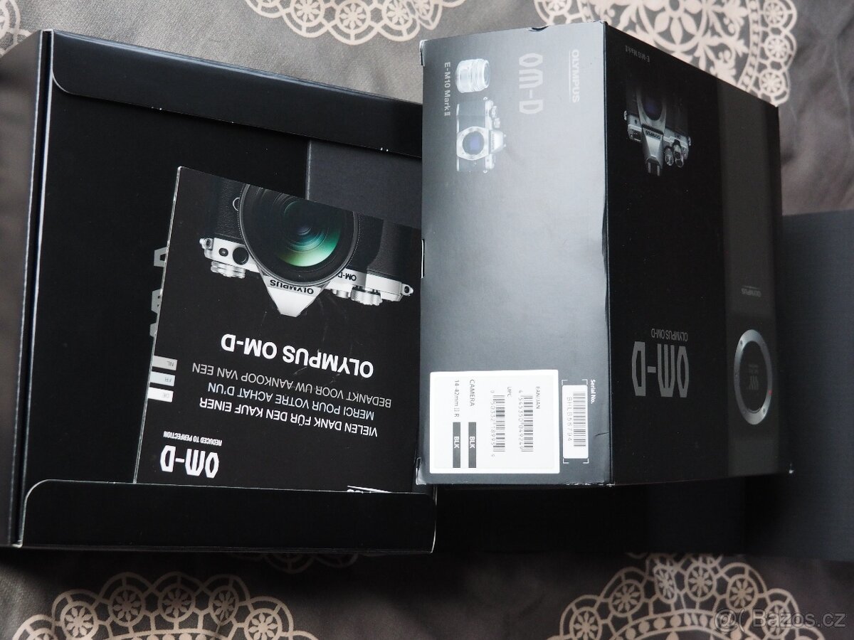Olympus OM-D E-M10 II s objektivem 14-42 II R černý
