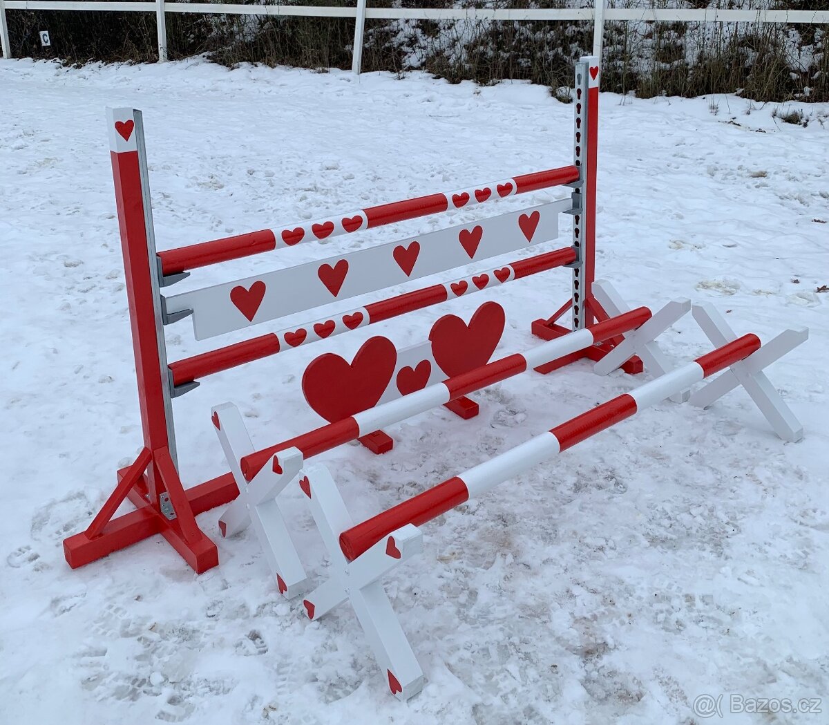 Skokový materiál, překážka