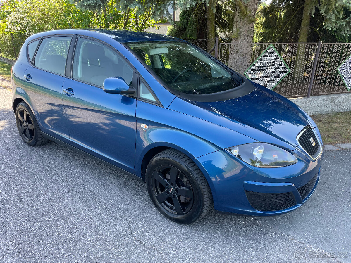 NÁDHERNÝ Seat Altea 1.2 TSI – 77 kW – 2013 – 1.maj. 127 tkm