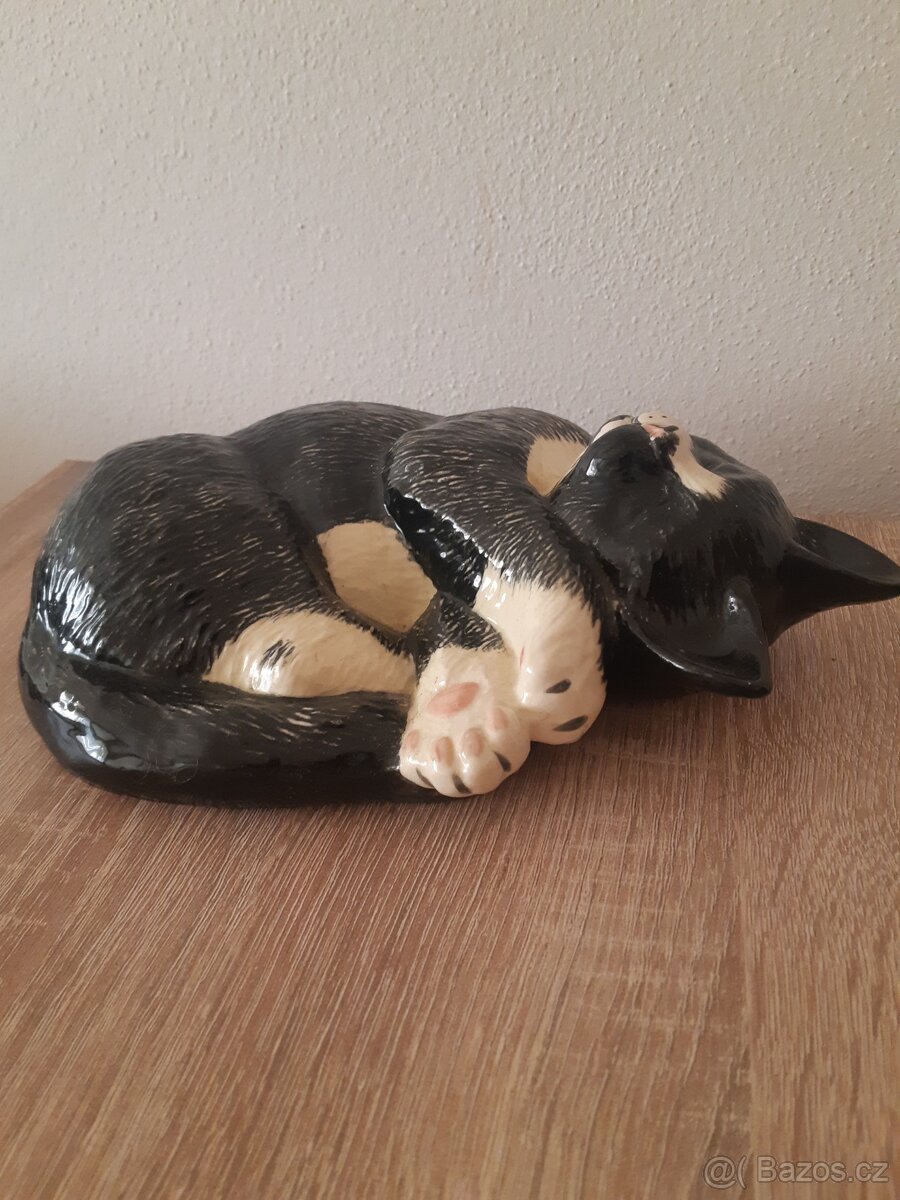 Keramická spící kočka 23cm