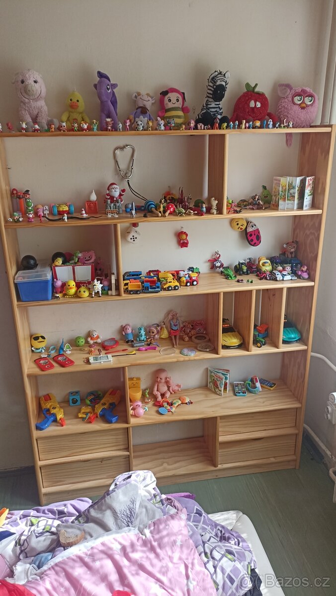 Dětská skříň na hračky