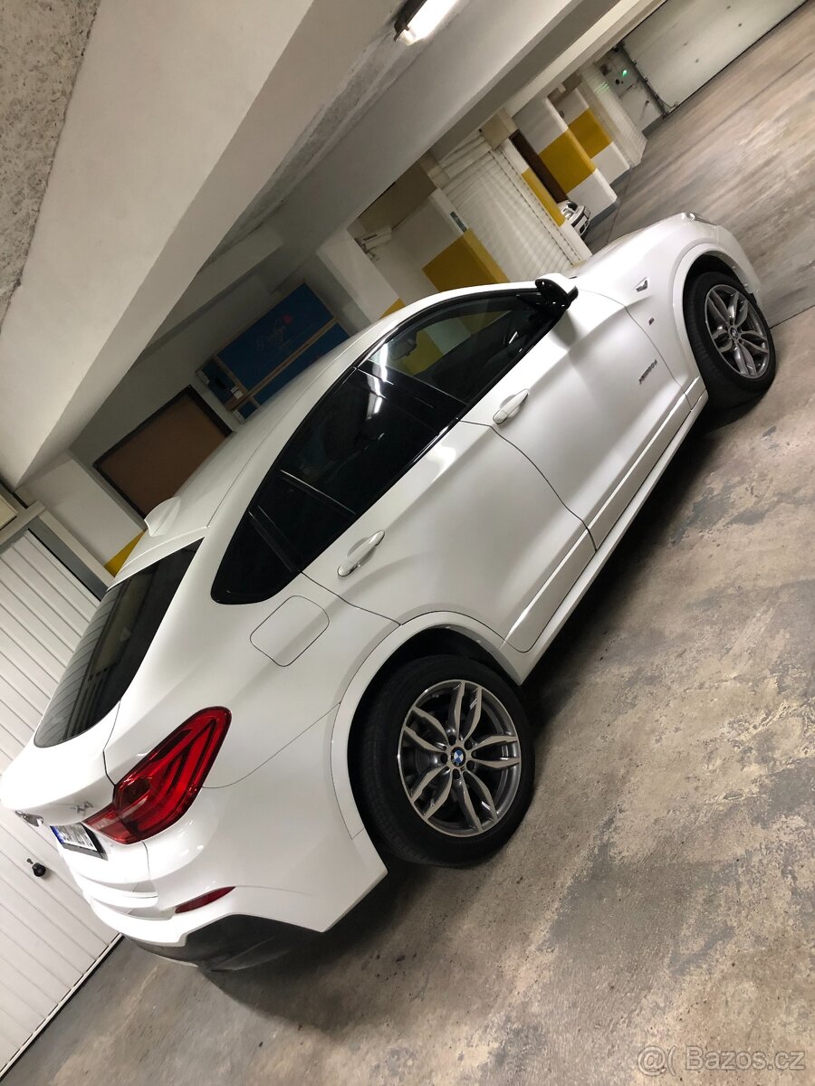 BMW X4 30D M top stav garážováno