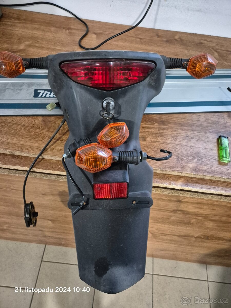 SUZUKI V-STROM DL 650 ruzne veci