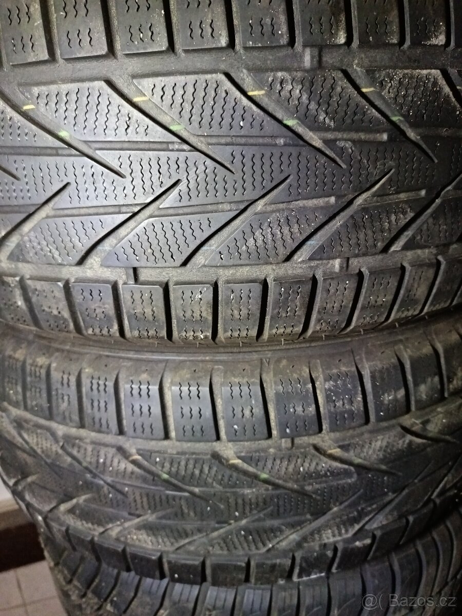 Zimní pneumatiky 235/55 R 17 - 103V SNOWPROX S953