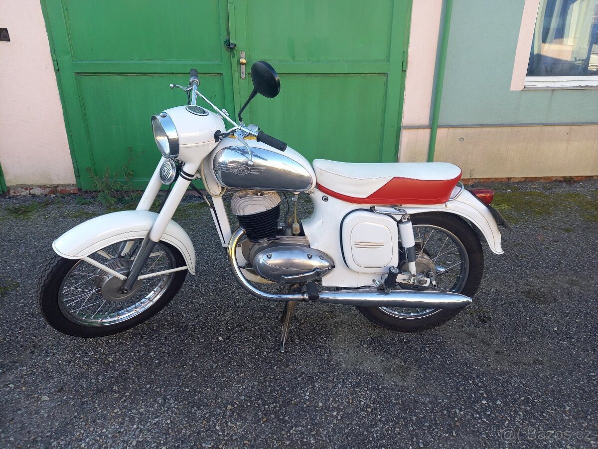 Jawa 250/590 sport