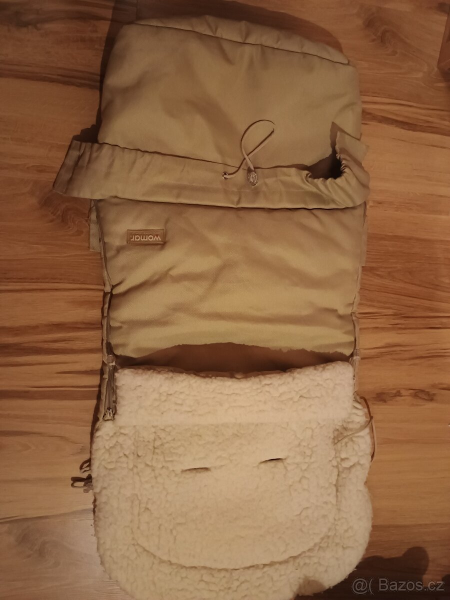Hřejivý fusak do kočárku