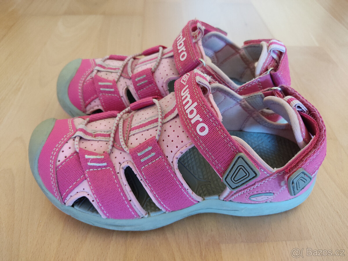 Dětské sandály Umbro, vel. 33