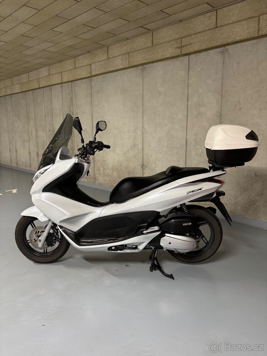 Prodám Honda PCX 125 (2013) - REZERVACE -