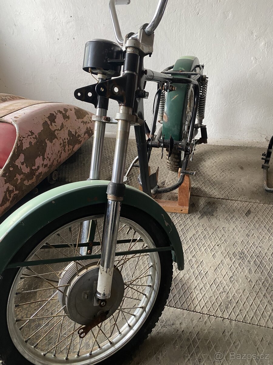 ČZ 125 / 476 Harlejka USA dovoz
