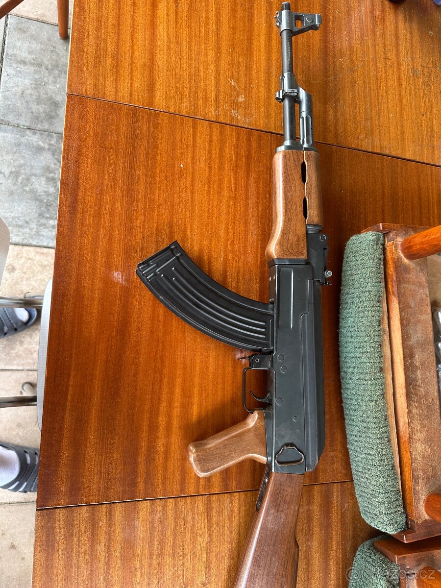 Airsoftová zbraň AK-47