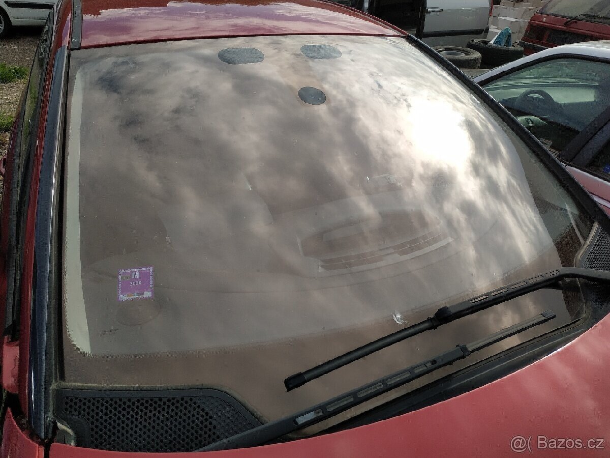 Citroen C4 Coupe čelní okno bronzové pokovené