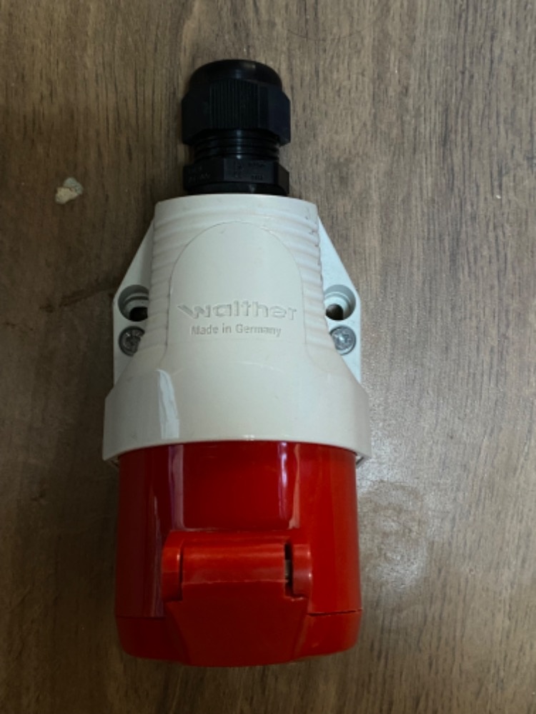 Walther 110 Nástěnná zásuvka 16A 5P 400V 6h IP44