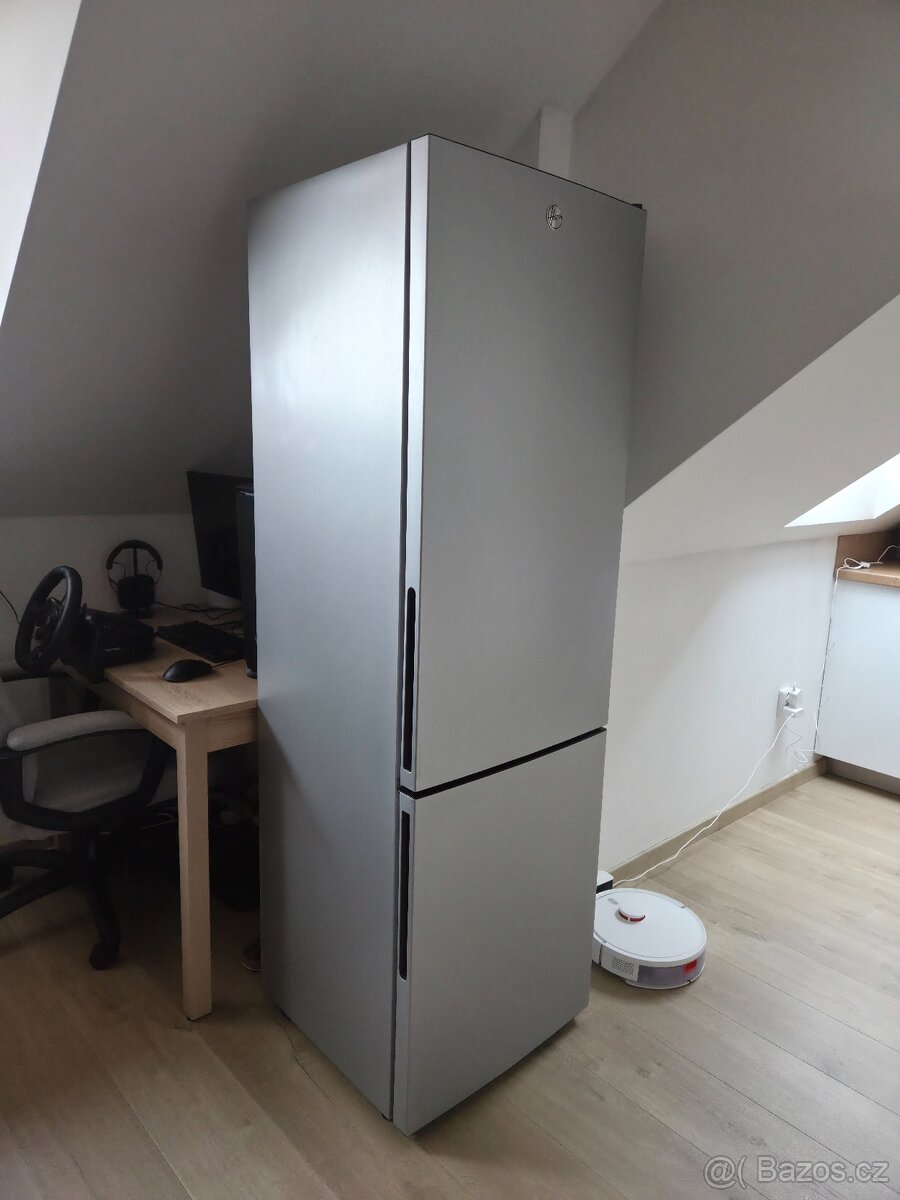 Lednice s mrazákem (low frost) - Hoover