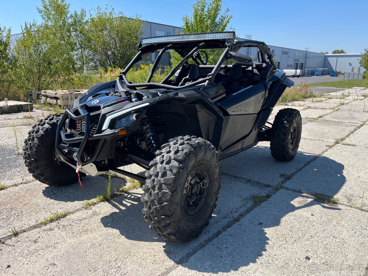 CAN-AM MAVERICK X3 Turbo RS