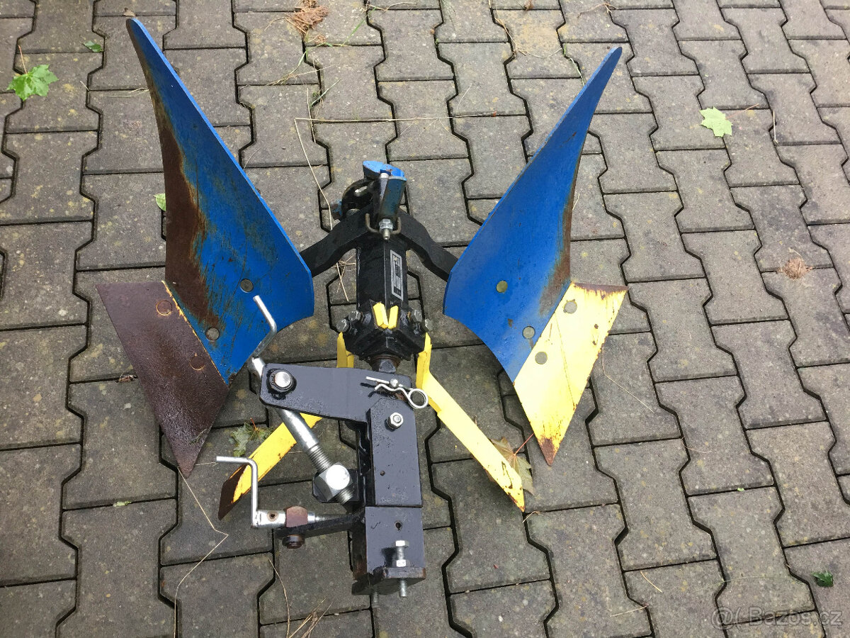 Malotraktor Agzat – Vari – pluh obracák a jiné