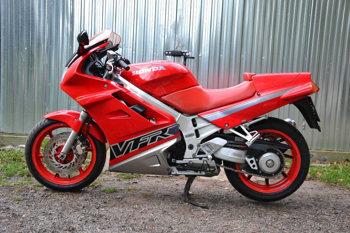 Honda VBFR 750 RC36