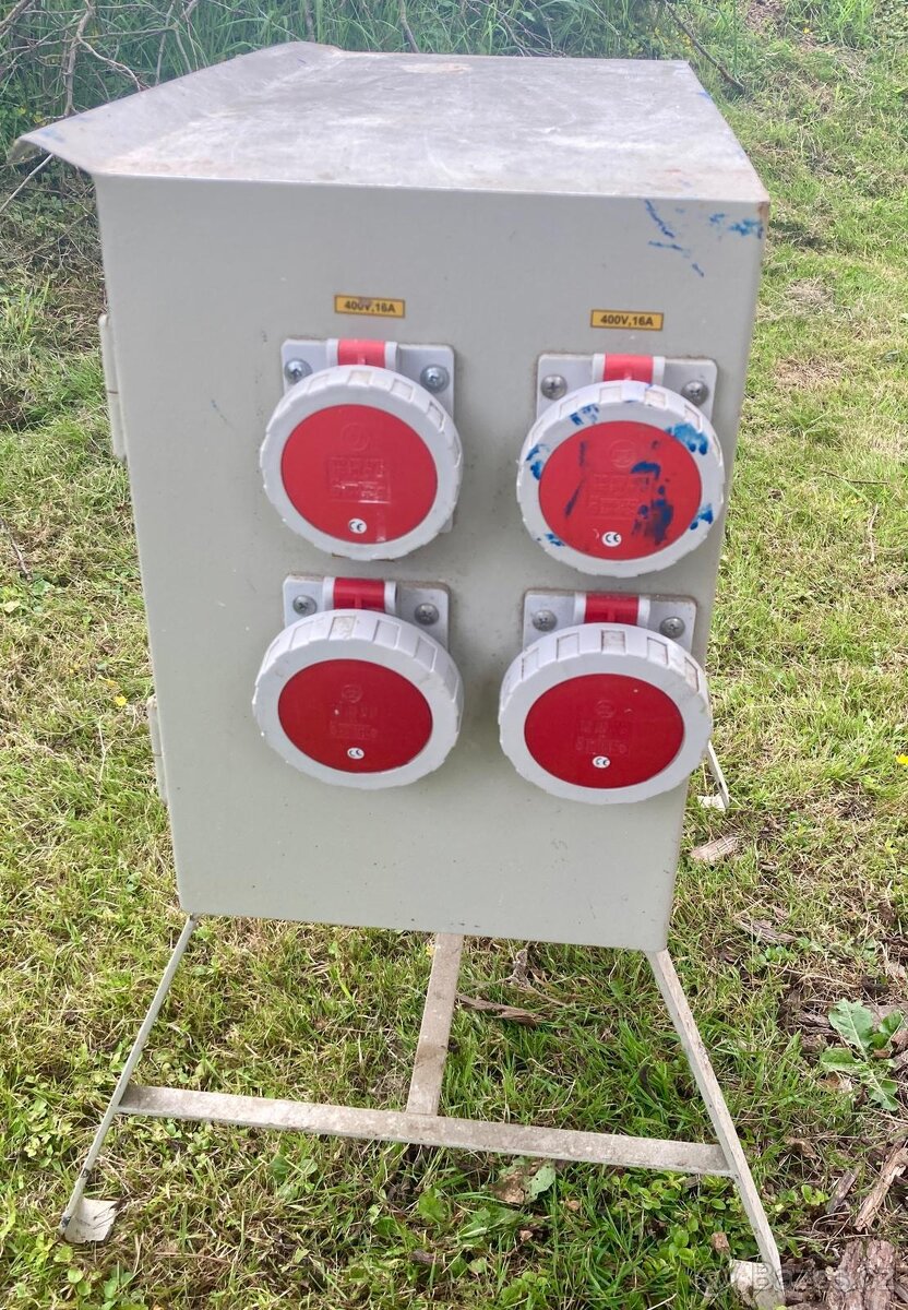 stavební rozvodná skříň