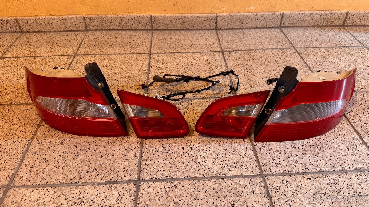 Zadní světla s kabeláží Superb 2