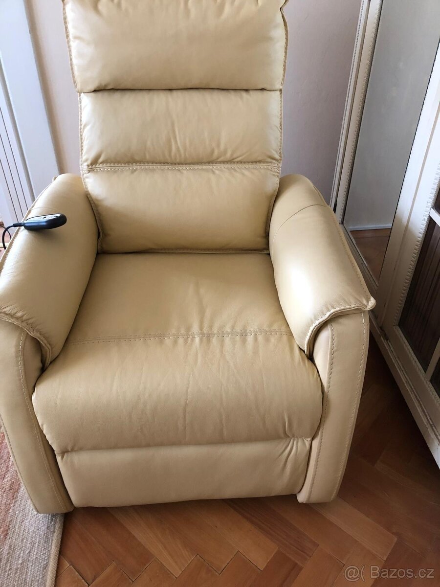 PRODÁM NOVÉ KOŽENÉ POLOHOVACÍ KŘESLO