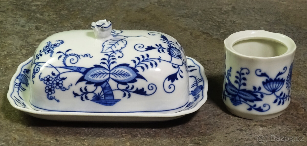 Cibulák porcelán máslenka hranatá velká, dóza na cukr