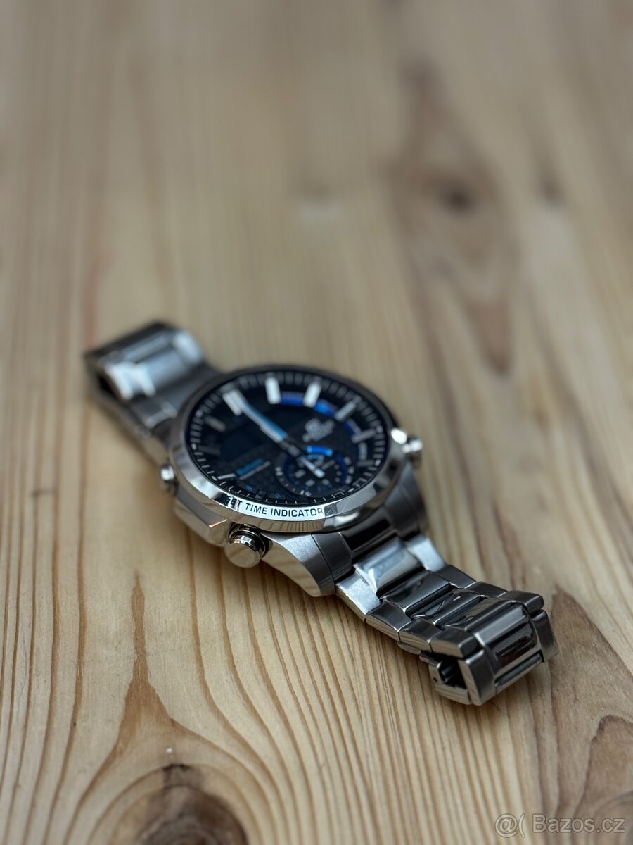 CASIO EDIFICE ECB-800D-1A - SOLAR bluetooth