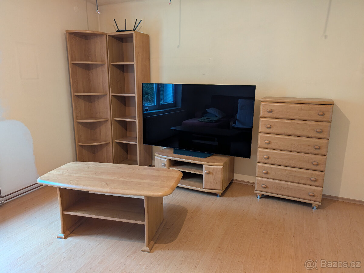 Obývací stěna + konferenční stolek