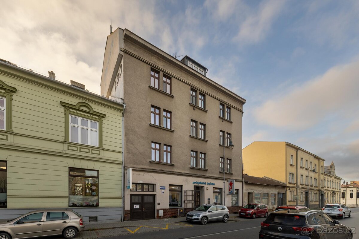 Prodej bytu 4+1 (139m2)  s garáží a zahradou, ul. Poděbradov