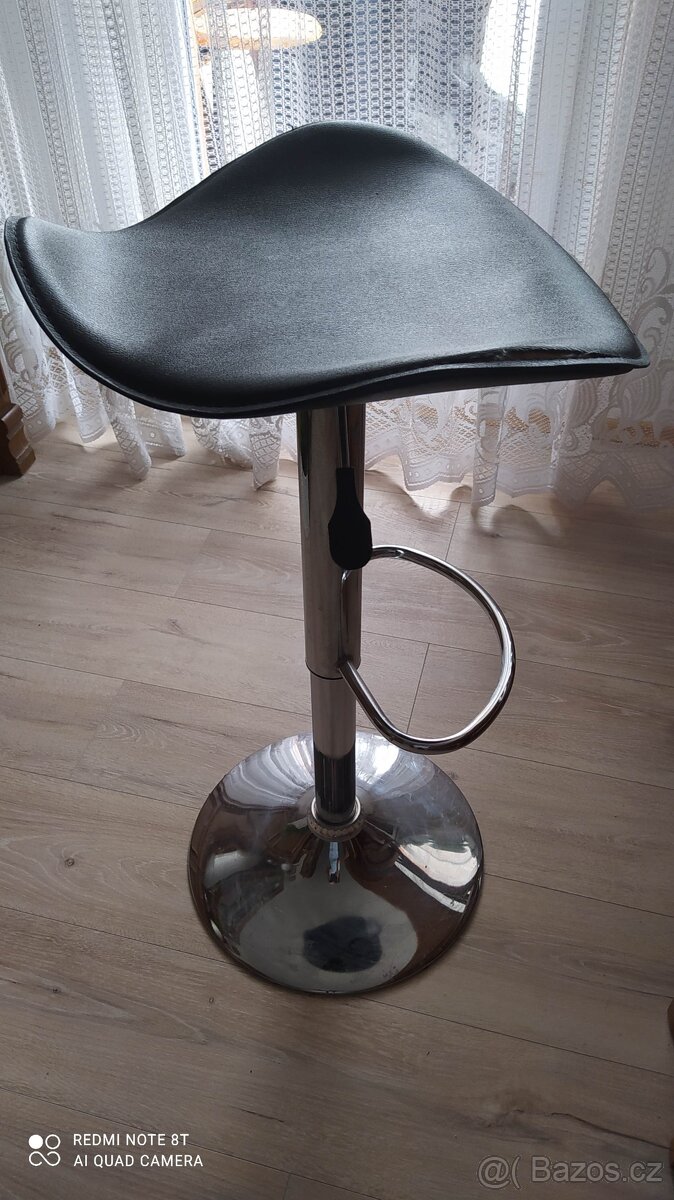 Barová posuvná nerezová zidle