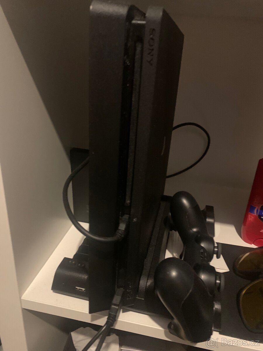 PlayStation 4 slim 500 giga