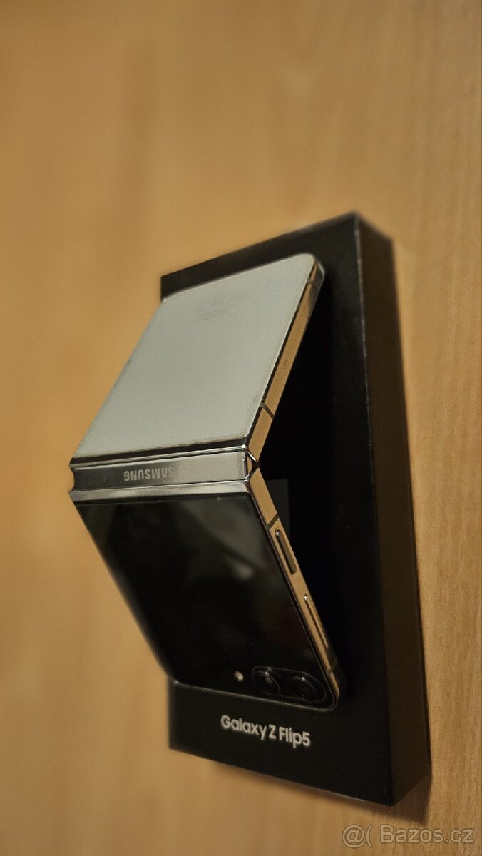 SAMSUNG Galaxy Z Flip5 5G 8+512GB zelená