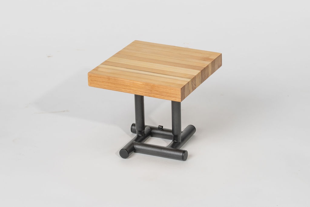 Prodám malý stolek, stoličku z recyklovaných materiálů