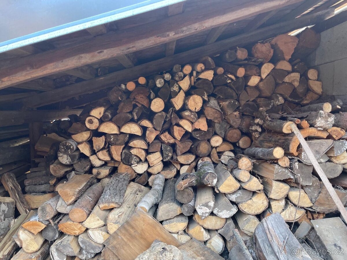 Palivové dříví seché