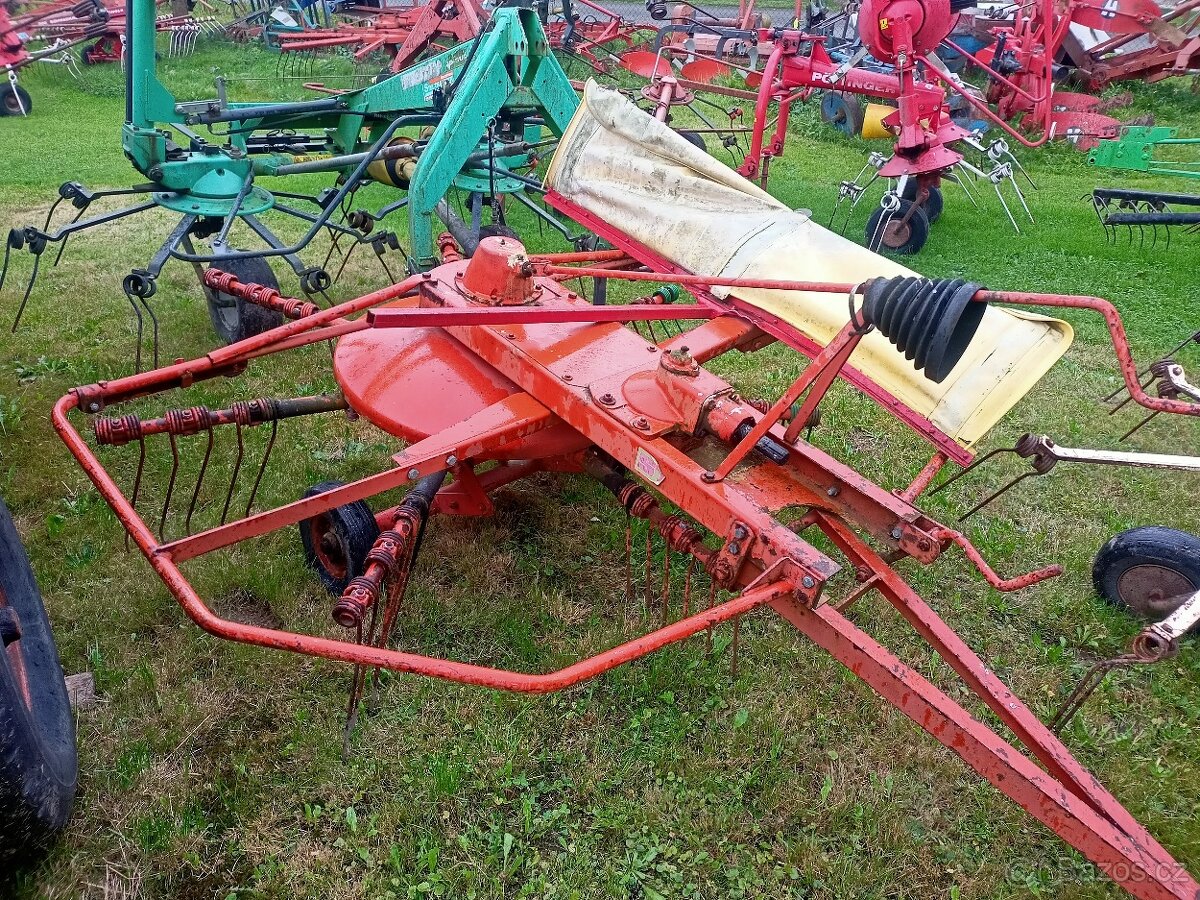 Shrnovac sena Stoll tažený 2,5 m