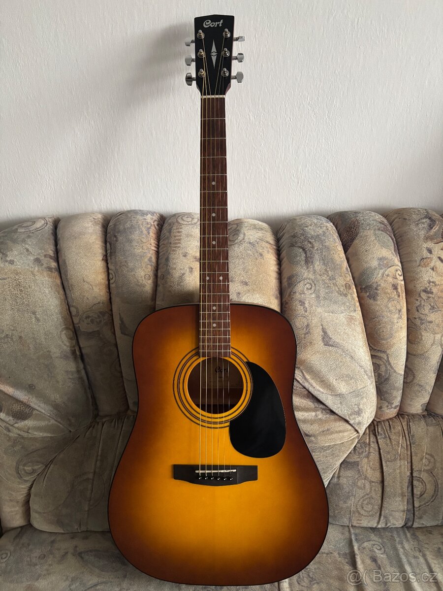 Kytara Cort