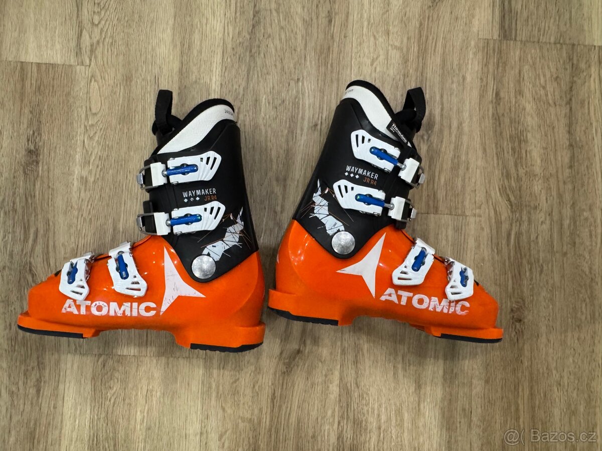 Juniorské lyžáky Atomic 24-24,5 (vel.38,5-39)