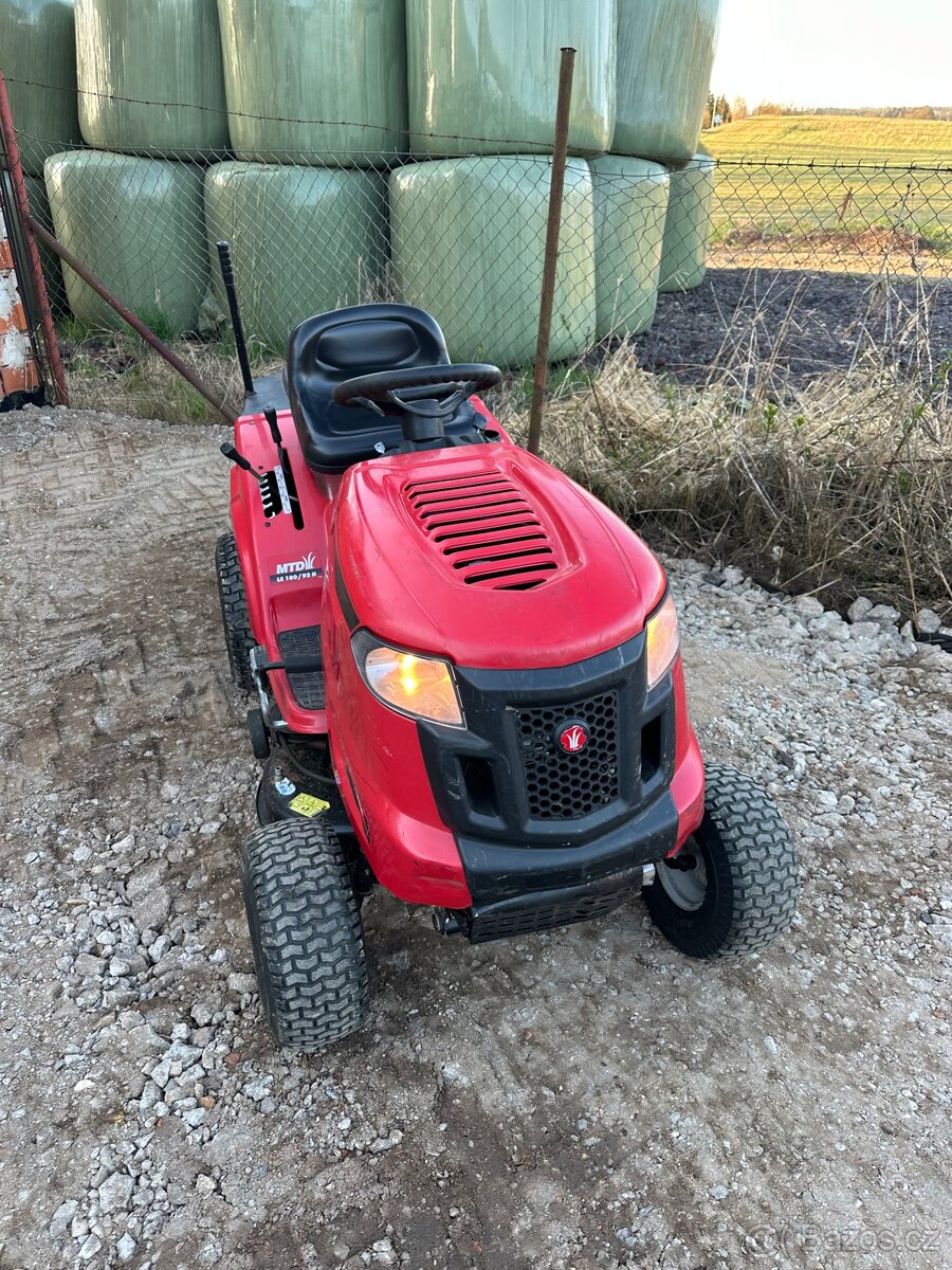 Prodám zahradní sekací traktor MTD