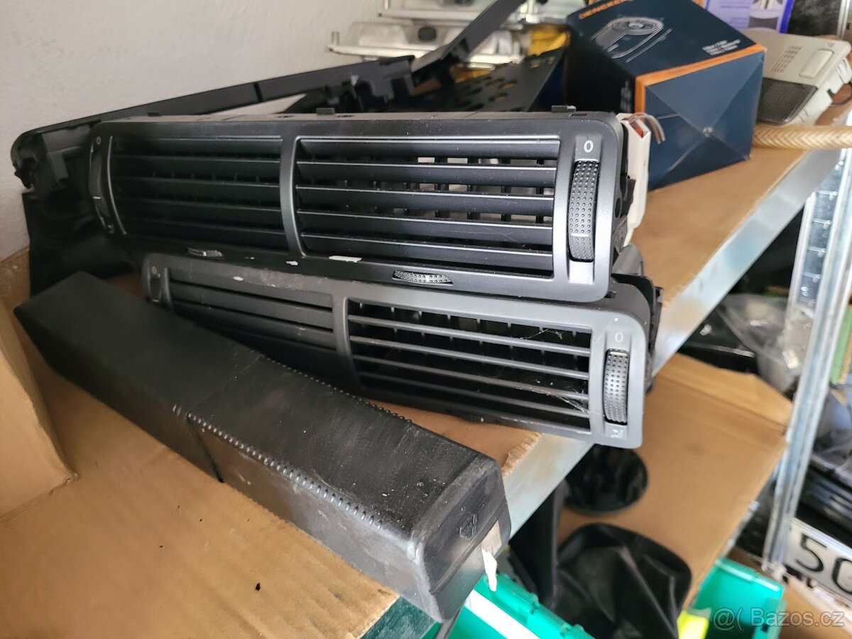 Středové výdechy klimatizace Passat B5.5