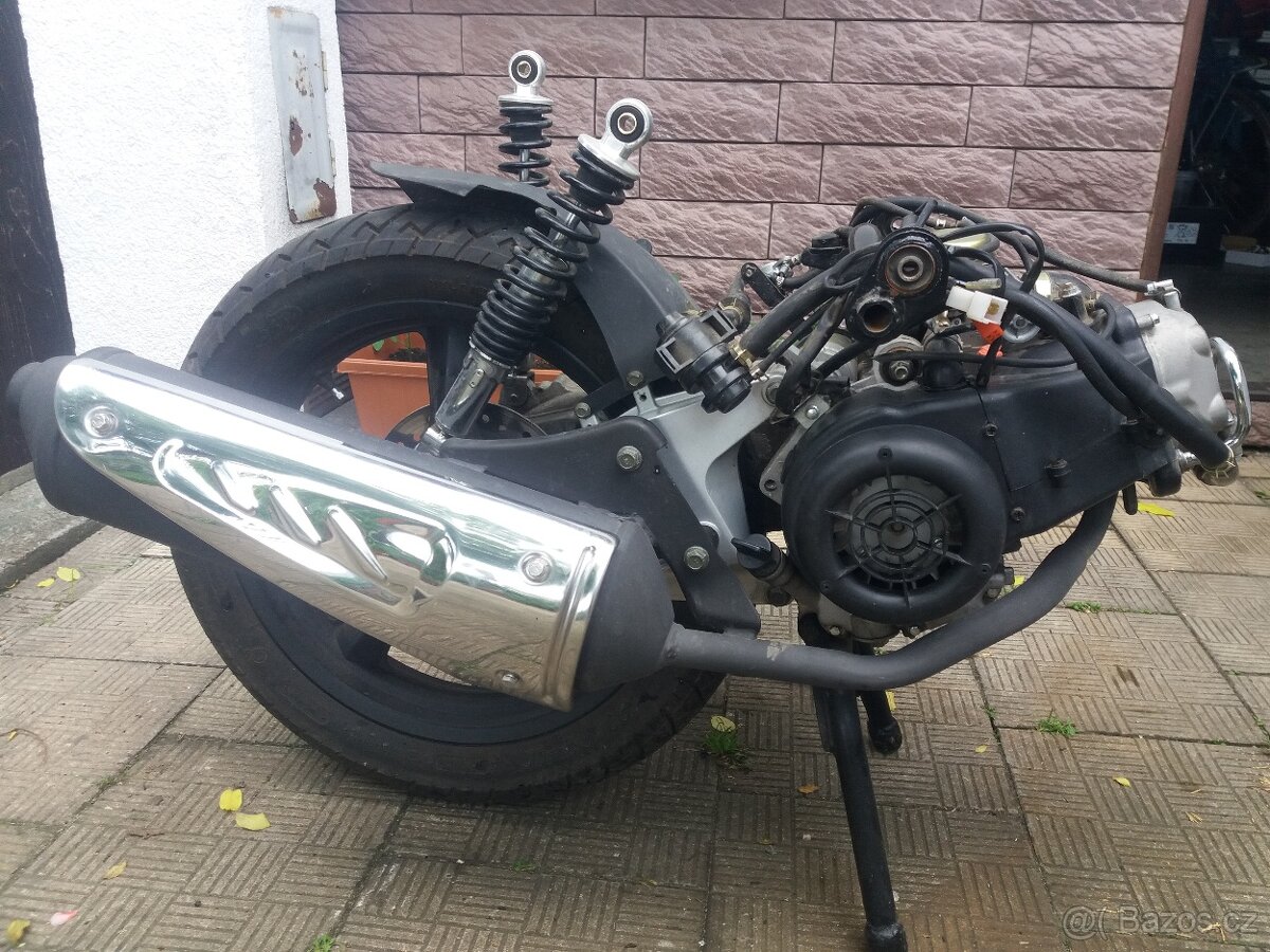Motor na čínské skútry 125 cm Kentoya C5, Lintex apod.