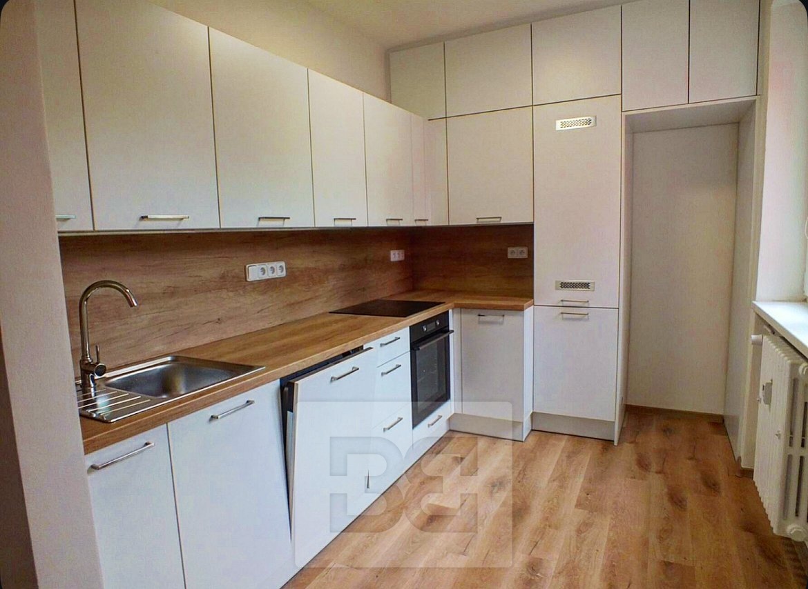 Pronájem světlého bytu 2+kk, 60 m2 v Plzni, Lobzy