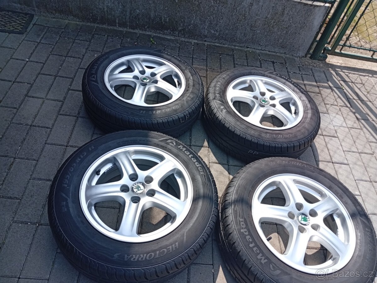 Škoda Octavia 1, letní 195/65 R15 H