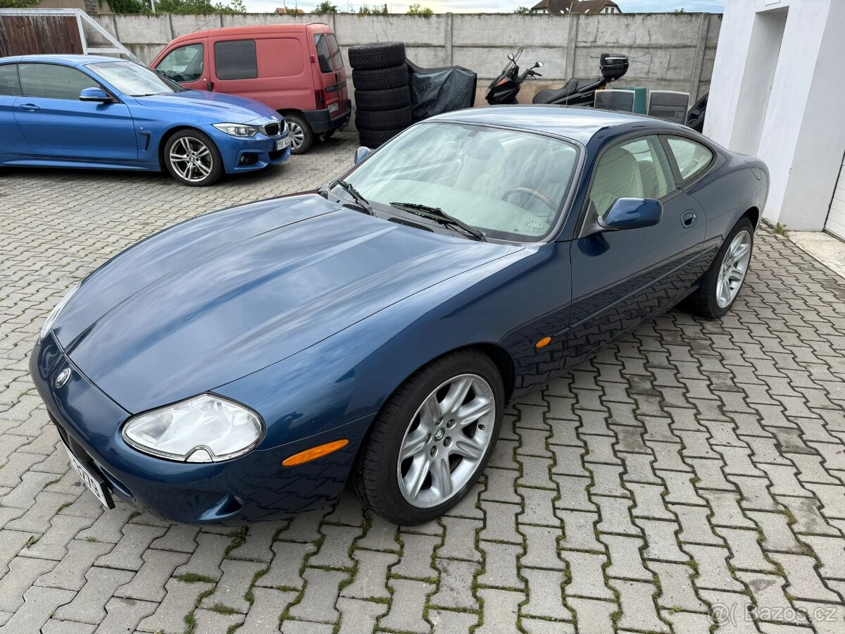 Jaguar XK8