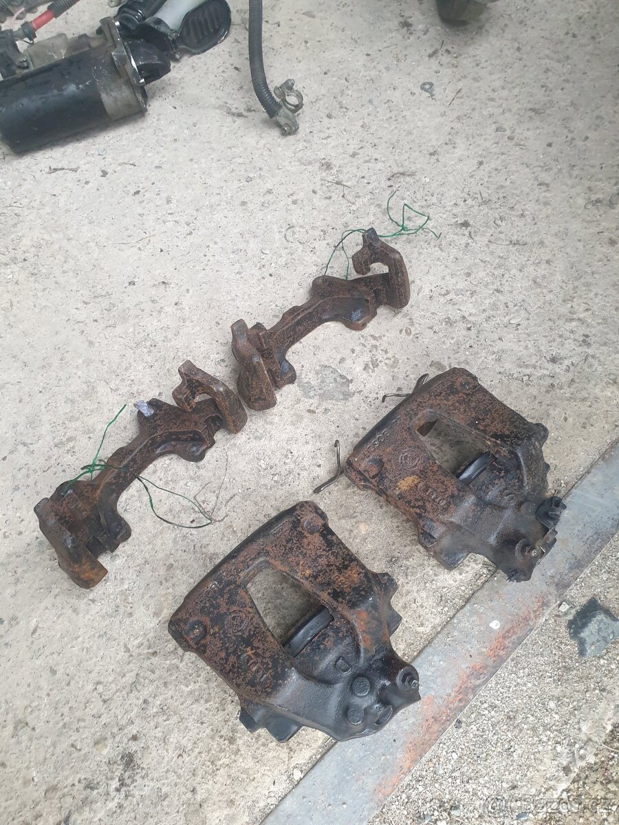 Brzdový třmen BOSCH 0 204 103 854 1.9 JTD
