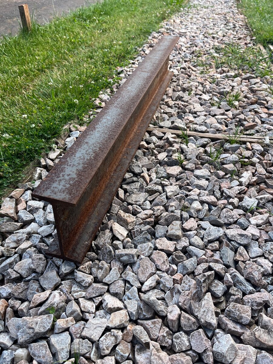 Nosník (traverza)